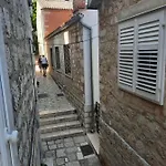 Guest house Ivana Rab Town